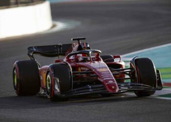 Leclerc davanti a Verstappen nelle libere in Arabia Saudita