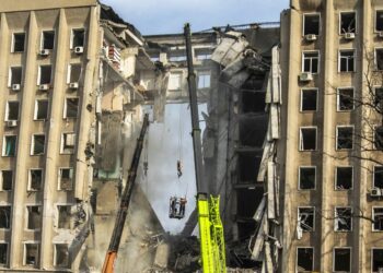 Mosca vuole la “liberazione totale” del Donbass, domani nuovi colloqui