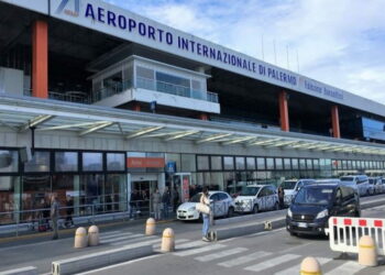Aeroporto, stava per andare alla laurea del figlio: muore di infarto prima di salire in aereo
