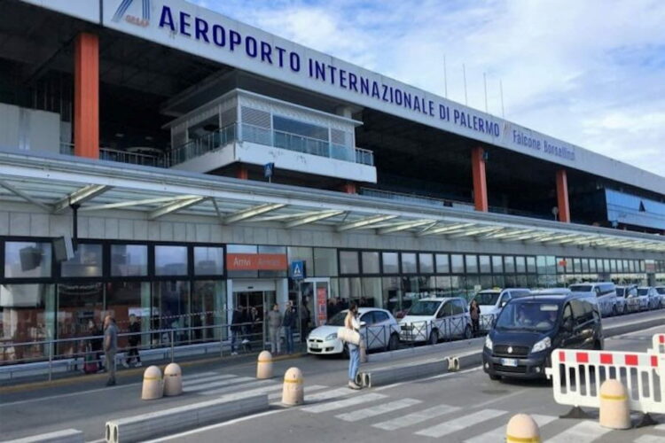 Aeroporto, stava per andare alla laurea del figlio: muore di infarto prima di salire in aereo