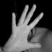 Aggredisce ex fidanzata e le amiche: 23enne modicano va ai domiciliari a Scicli