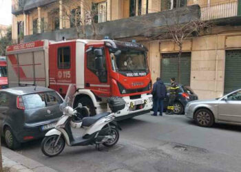 Armadio le cade addosso, anziana morta a Palermo