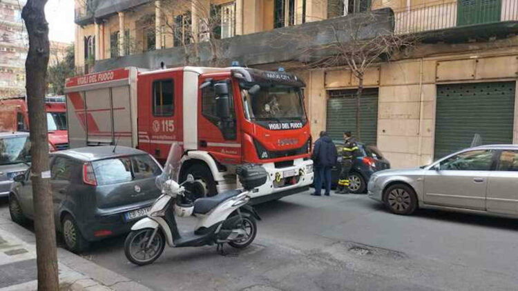 Armadio le cade addosso, anziana morta a Palermo
