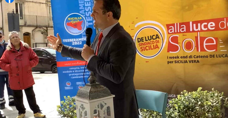 Cateno De Luca a Ragusa, presenta il progetto di Sicilia Vera