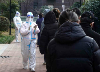 Covid Cina, record contagi: torna coprifuoco e lockdown a Shenzhen