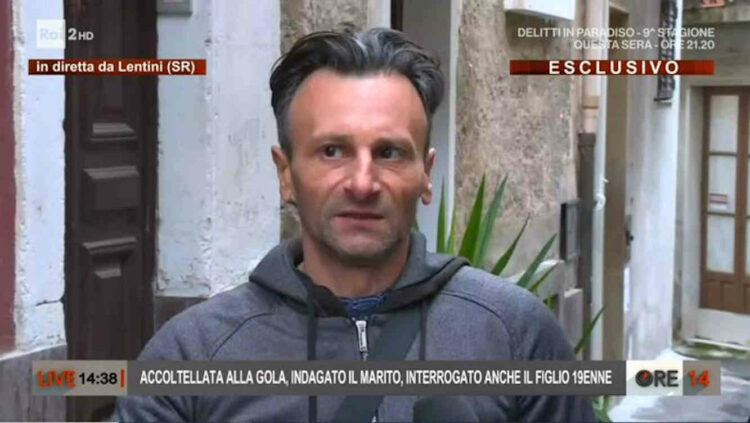 Donna uccisa in casa, marito: ho tolto il coltello, c'era sangue dappertutto