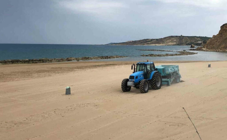Eccezionale bassa marea a Sciacca, spunta isolotto segnato nella mappe del seicento