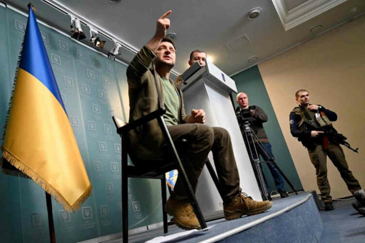 Guerra Ucraina, Zelensky: da Russia terrorismo nucleare