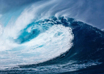 Maltempo e forte vento, collegamenti ridotti alle Eolie