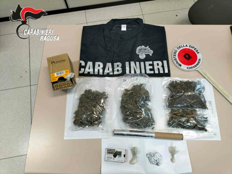 Modica, 2 arresti per droga: marijuana e cocaina
