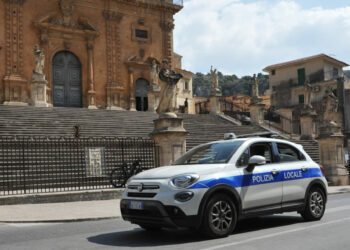 Modica, provoca incidente stradale: 52enne denunciato