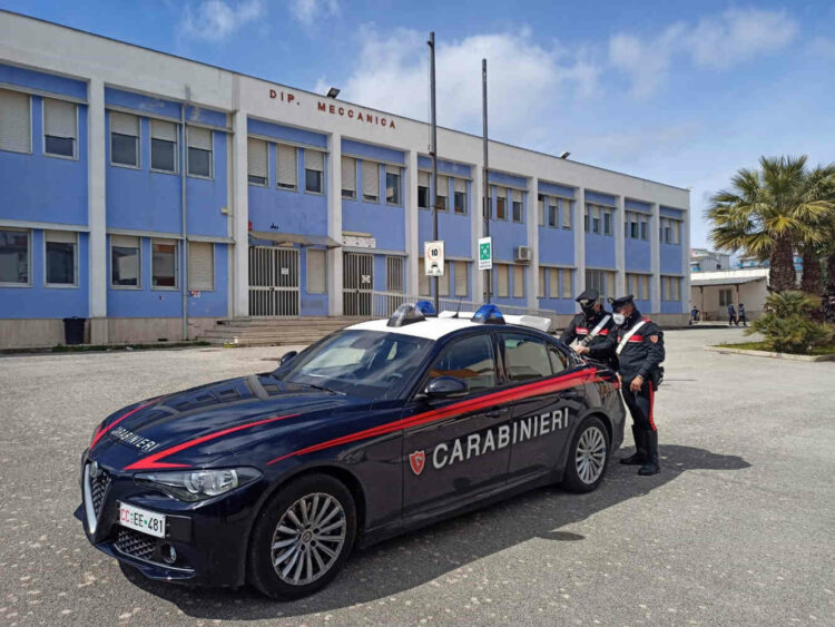 Controlli dei carabinieri al Ferraris di Ragusa: trovata hashish e marijuana