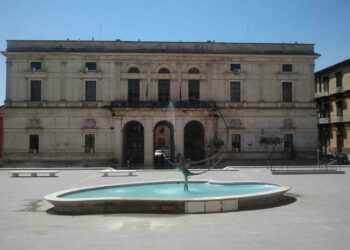 Ragusa, una targa commemorativa in ricordo dell'imprenditore Carmelo Digrandi