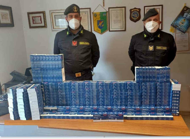 Sequestrati a Terrasini 190 tamponi orofaringei Covid non sicuri