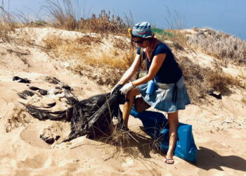 Stefania Campo per la spiaggia discarica di Acate fondi del Pnrr