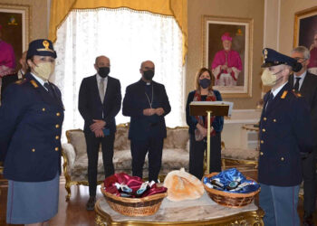 Strage di Capaci, Questore Ragusa consegna ampolle con olio da consacrare FOTO