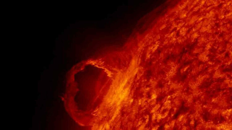 Tempesta solare in arrivo sulla Terra: cosa si rischia?