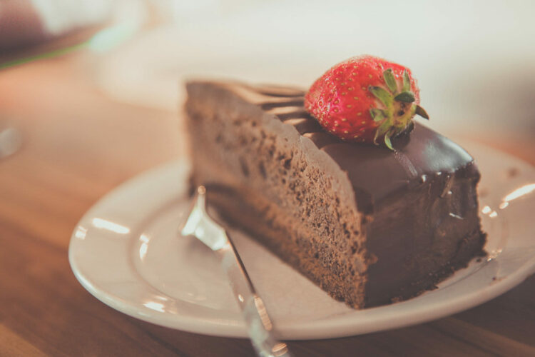 Torta al cioccolato, ricetta senza zucchero e senza glutine: super per la dieta