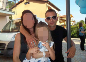 Uccide figli e si suicida, ex compagna: mi controllava, era geloso