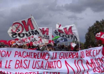 Ucraina, corteo No Muos a Sigonella contro la guerra