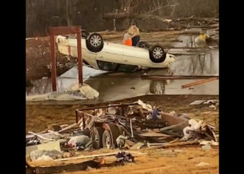 Usa, terrificante tornado in Iowa: 2 bambini tra i 6 morti