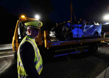 Incidente stradale sull'A16, un morto e 3 feriti