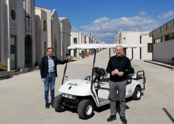 Pozzallo, nuovo servizio di trasporto con auto elettrica al cimitero