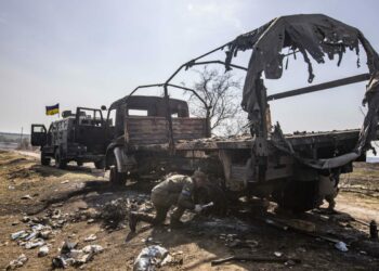 Ucraina, le forze russe ripiegano ma per Kiev è solo tattica