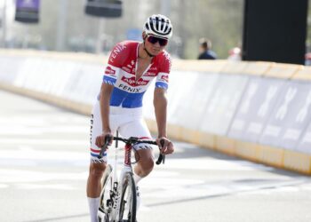 Doppietta di Van der Poel al Giro delle Fiandre