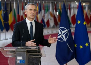 Stoltenberg “Conseguenze severe se la Russia usa armi chimiche”