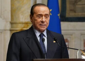 Berlusconi “Profondamente deluso da Putin, faccia tacere le armi”