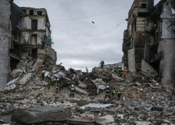 Ucraina, la Russia lancia l’offensiva nel Donbass