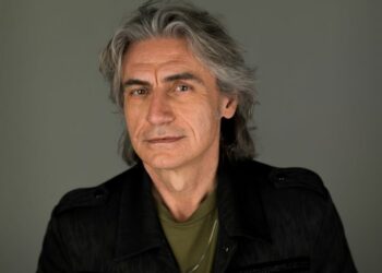 Luciano Ligabue, il 3 maggio esce l’autobiografia “Una storia”