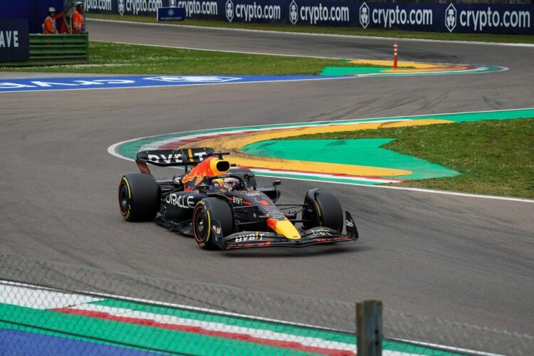 Doppietta Red Bull a Imola, vince Verstappen e Leclerc 6°