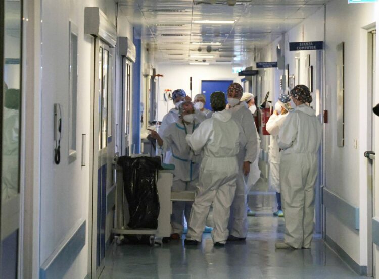 Covid Italia, 87.940 nuovi casi e 186 decessi in 24 ore