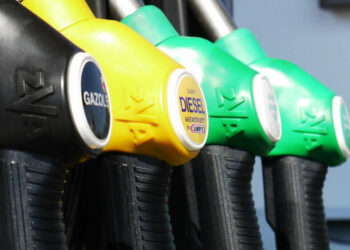 Benzina e diesel, prezzo in aumento in Italia: ecco quanto costa al litro