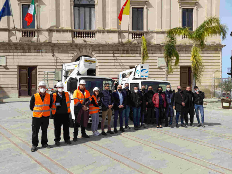 Comiso, lavori di riqualificazione illuminazione pubblica