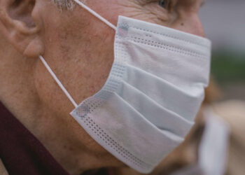 Covid Italia e regole per mascherine dal 1 maggio