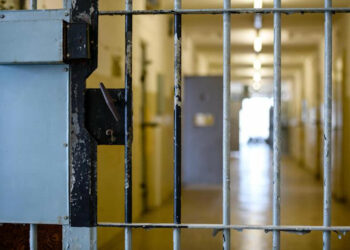 Detenuto sequestrato e violentato dai compagni