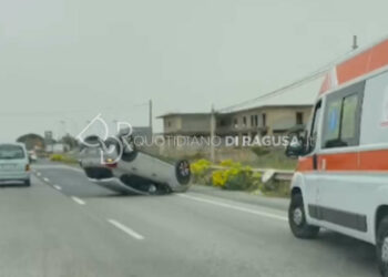 Incidente sulla Ragusa-Mare, scontro tra 2 auto: feriti