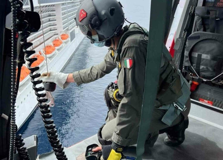 Malore su nave da crociera, turista 25enne soccorso