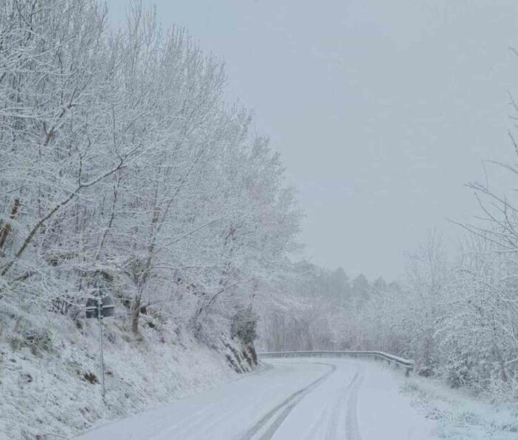 Maltempo e neve sulla costa nello Spezzino e alle Cinque Terre
