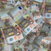 Muore di infarto a 80 anni, in tasca aveva assegni per 300 mila euro e 12 mila euro in contanti