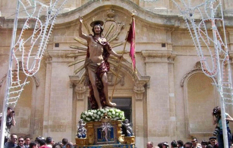 Scicli, il calendario dei fuochi pirotecnici per Pasqua 2025