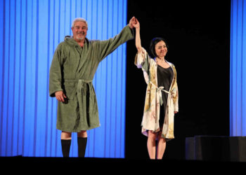 Applausi a Ragusa per Pino Insegno e Alessia Navarro