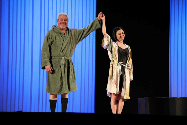 Applausi a Ragusa per Pino Insegno e Alessia Navarro