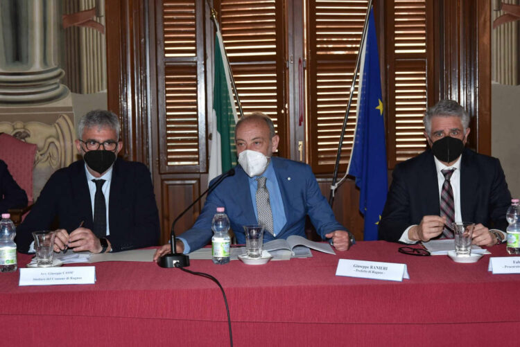 Prefettura Ragusa, rinnovo del protocollo d’intesa per la prevenzione e il contrasto dello sfruttamento lavorativo