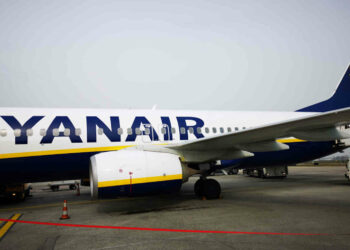 Ritardi sui voli Ryanair Bari Comiso, ai passeggeri 250 euro