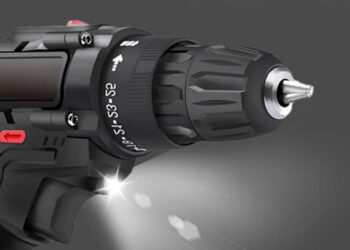 Usa figlio 7 anni e rubano trapano da market, coppia denunciata