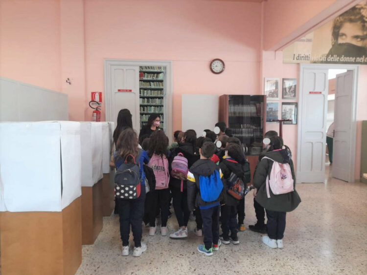 Scuola Comiso: alla scoperta della Biblioteca comunale